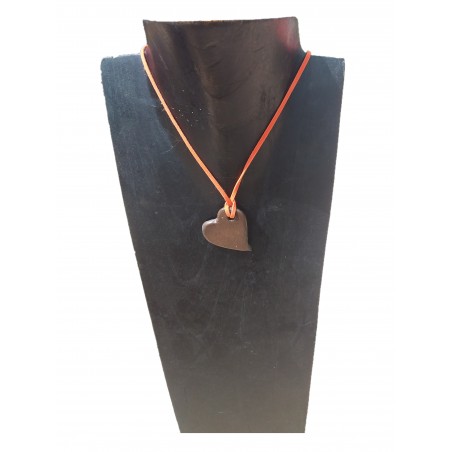 Collier petit cœur en argile